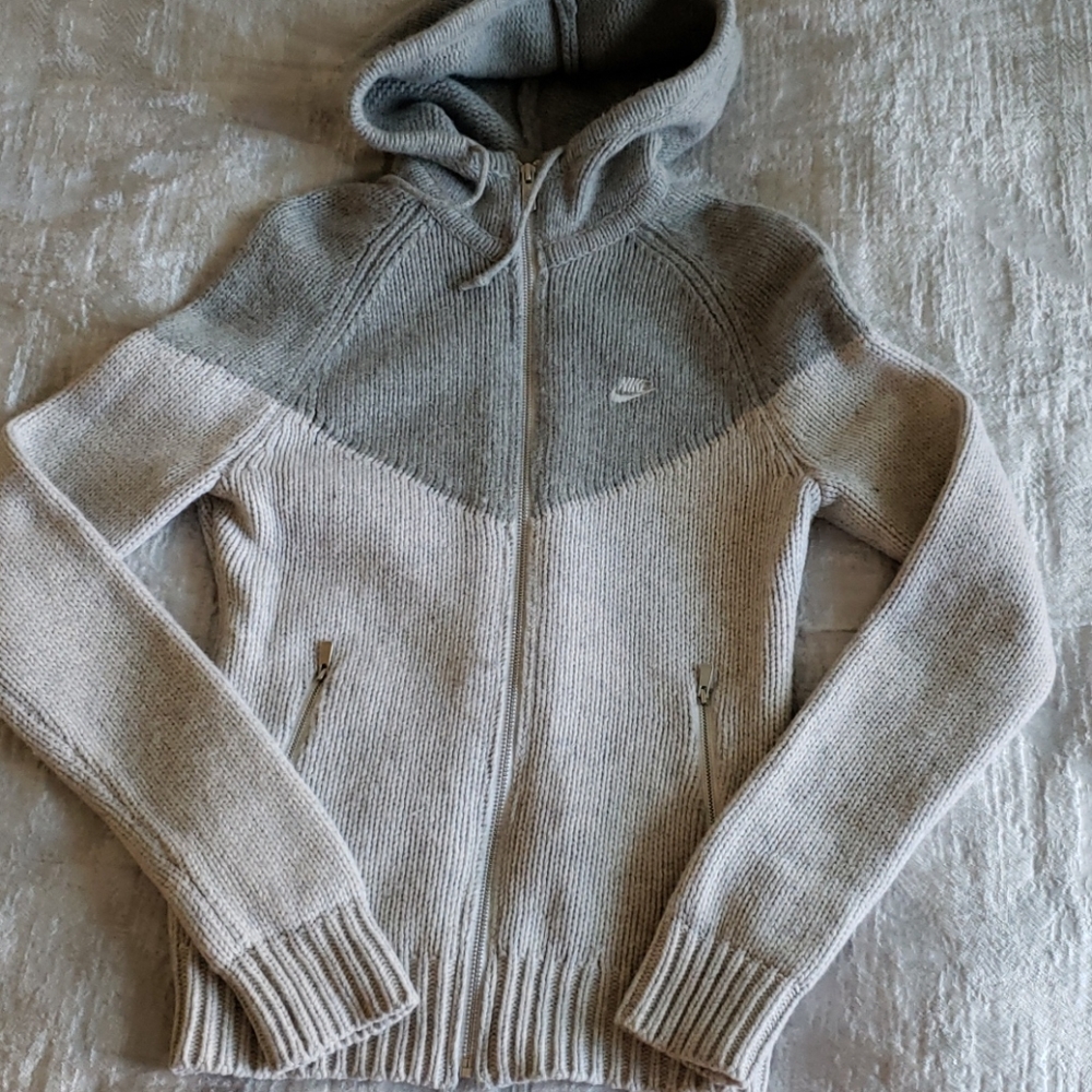 Nike sweater